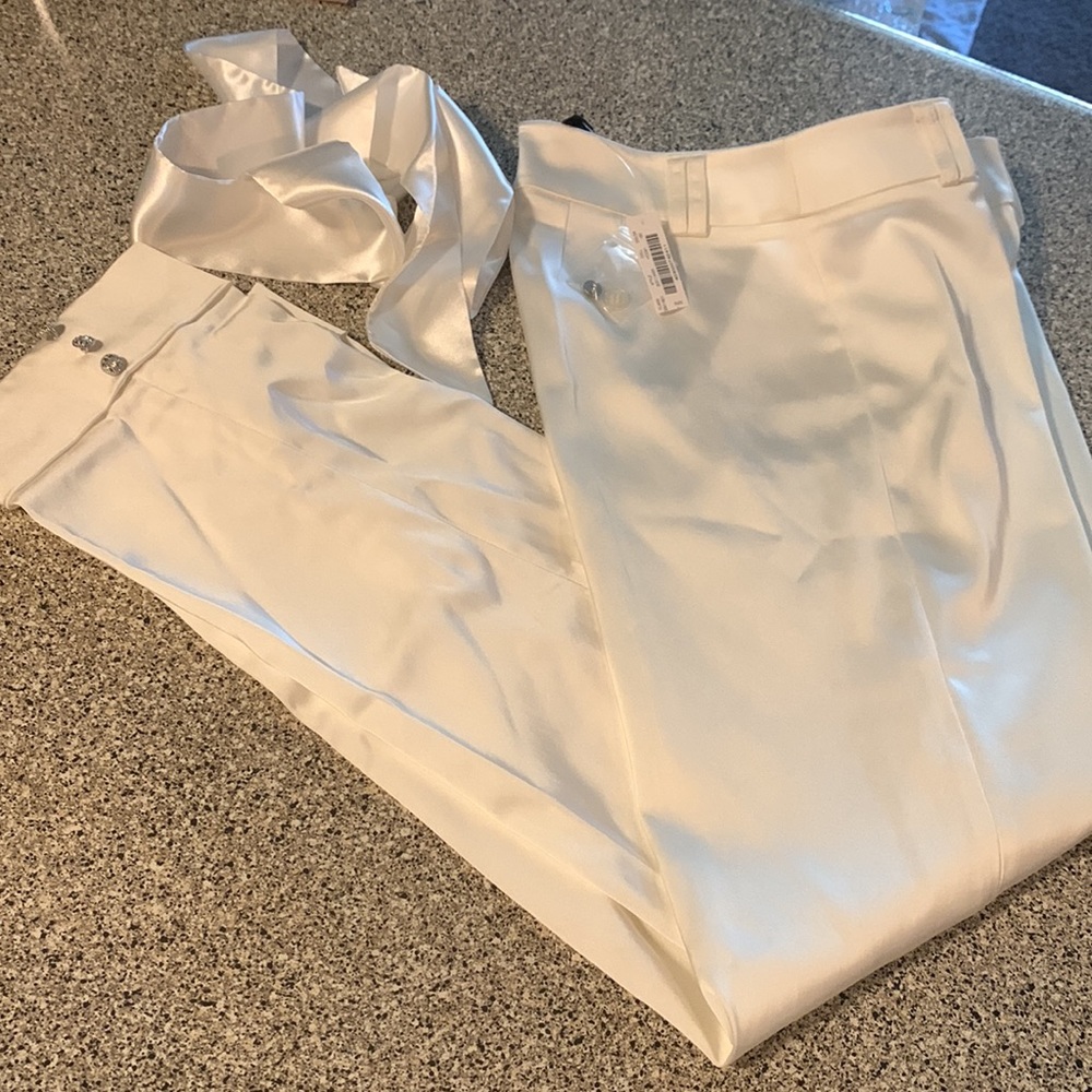 NWT White House Black Market dress-Pants Size 2 /white-bone/color) cute …